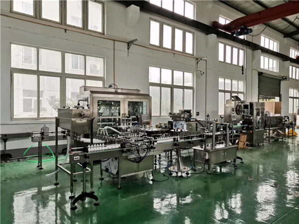 Linia maszyn do napełniania